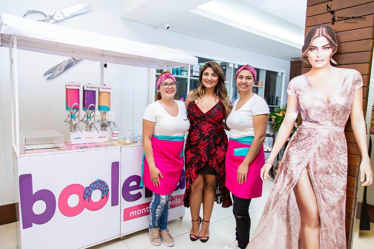 Famoso em evento Booleria